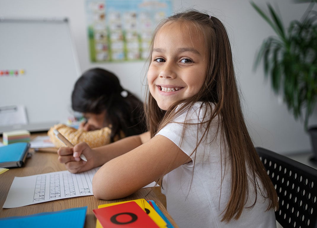 child-learning-handwriting